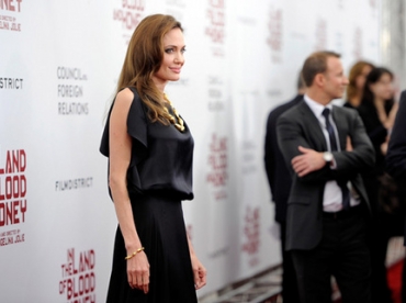 Angelina Jolie, entre glamour et asctisme