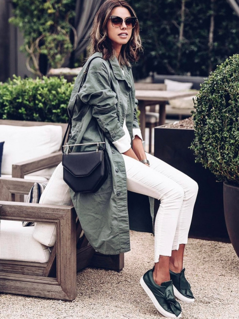 Rien de tel qu'un sac ultra structur pour relever un look casual !