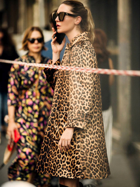 Les coupes sixties sient bien  l'imprim lopard !