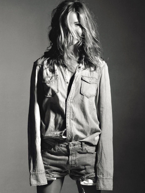 Le total look denim fonctionne galement trs bien en t !