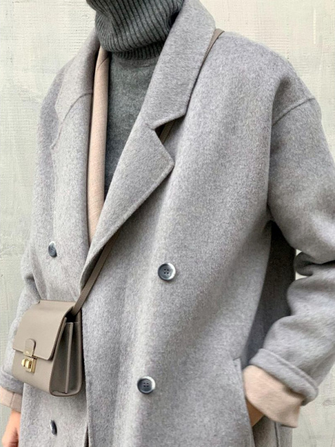 Rien de tel qu'une touche de nude pour rveiller un camaeu de gris !