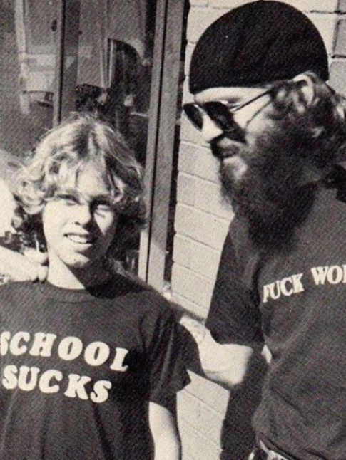 Oui aux tee-shirts  message...  condition qu'ils soient vintages !