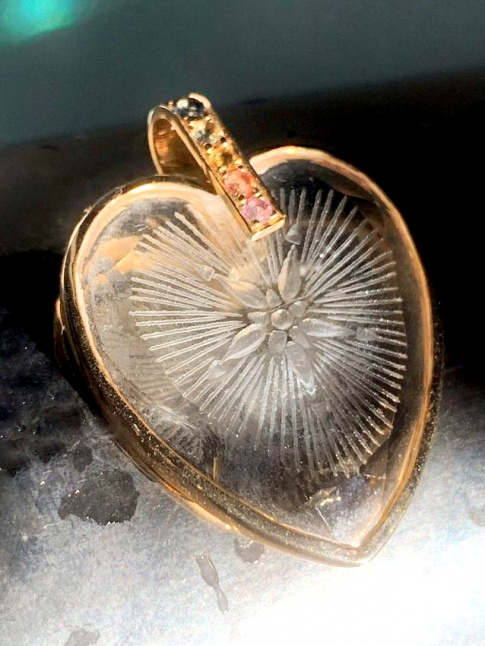 Wanted : un coeur en cristal taill !