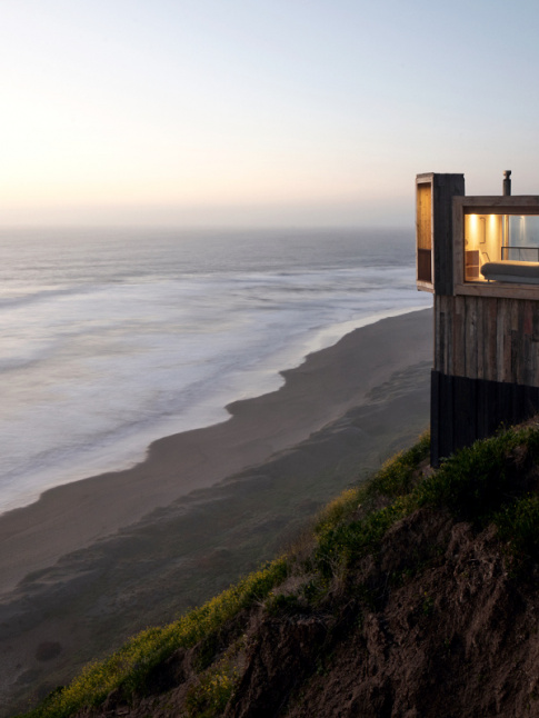 Cabane moderne + bord de mer = le bon mix