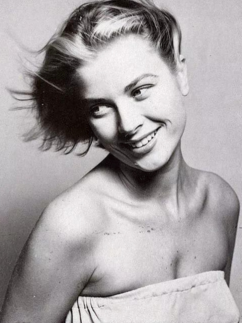 Irrsistible Grace Kelly...