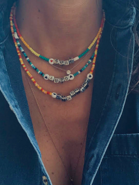 Accumuler les colliers rgressifs : un petit plaisir estival  consommer sans modration !