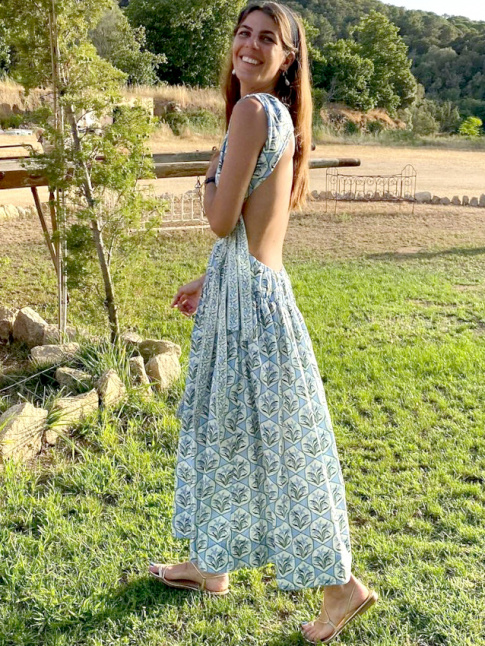 Oui au dos nu susceptible de twister l'nergie fleur bleue de certaines robes estivales !