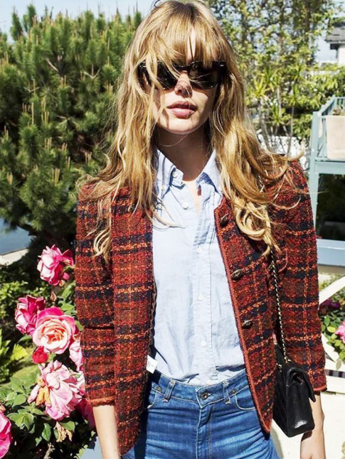 Le total look denim sied particulirement bien  la sage laine bouclette !