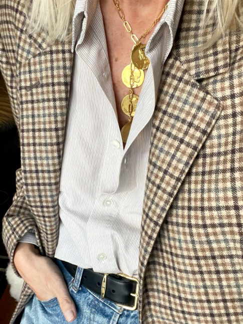 Blazer automnal + accumulation de mdailles = le bon mix