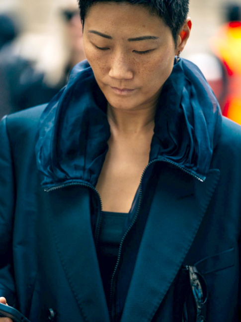 Oui aux superpositions ton sur ton de type blazer/veste sportswear !
