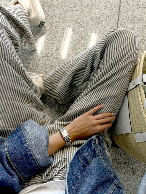 Wanted : un pantalon large  rayures verticales  porter  l'intrieur en hiver et  l'extrieur en t !