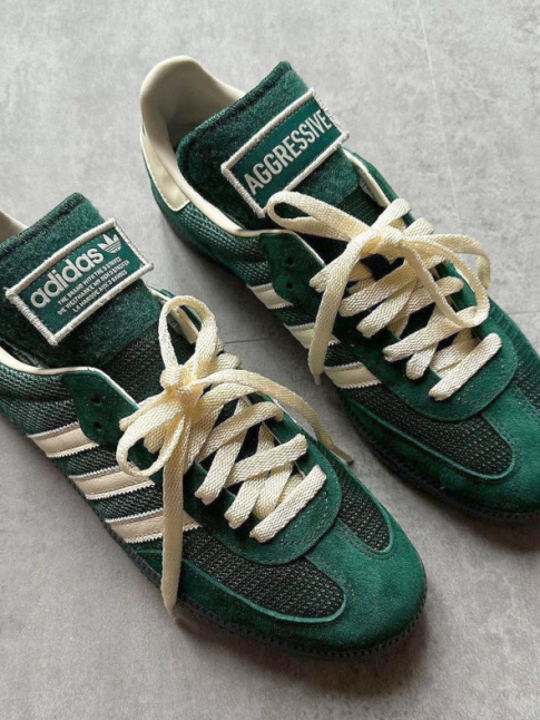 Wanted : une paire de Samba  tiquettes scratch interchangeables !
