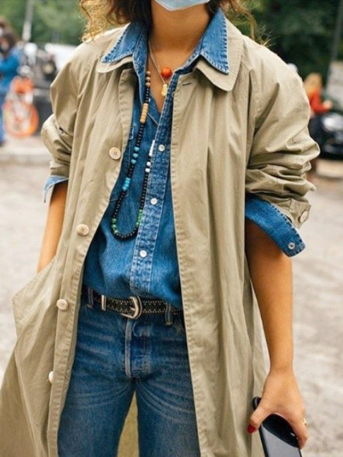 Trench + total look jean + collier folk = le bon mix