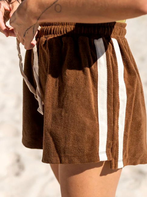 Asymtrie + couleurs seventies + tissu ponge = le bon mix