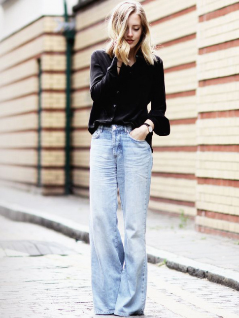 Chemise fluide + jean large + fine montre = le bon mix