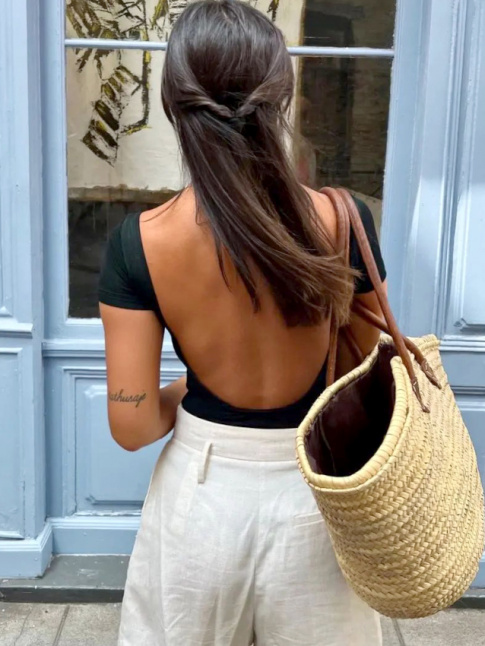 Le body dos nu, un classique estival toujours aussi efficace !