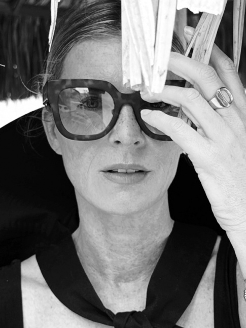 Wanted : une paire d'immenses lunettes !