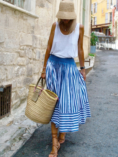 Mlant fracheur, touche graphique et texture, ce look a tout bon !