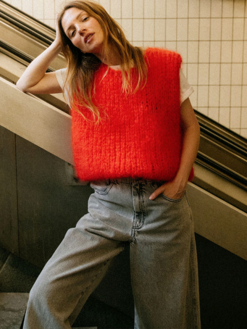 Rouge orang + maille duveteuse = le bon mix