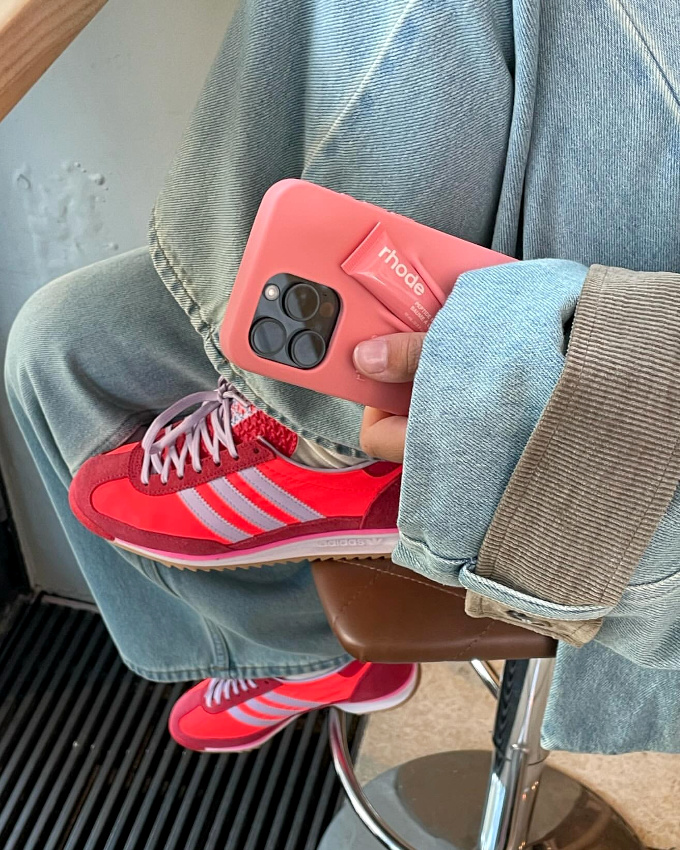 Associer rose chimique et coloris cappuccino est toujours une bonne idée !