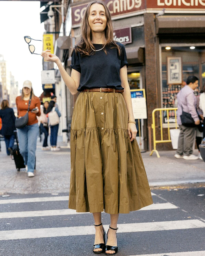 En dépit de sa jupe manquant de tombé, ce look s'avère vraiment réussi !