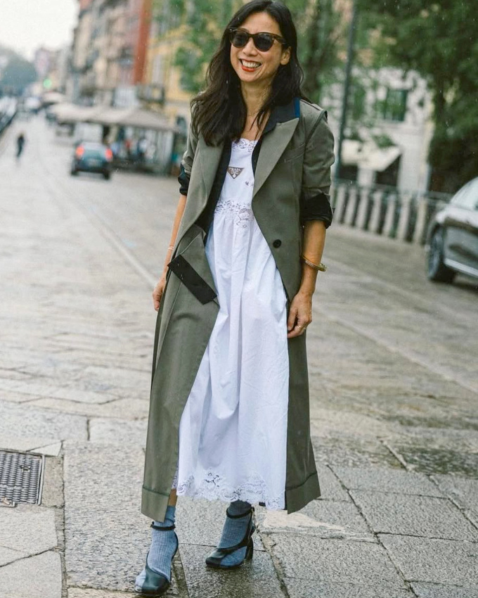 Drap de coton esprit "trousseau" d'antan + toile kaki utilitaire = le bon mix
