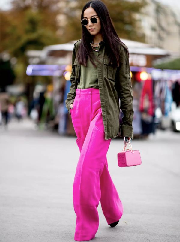 Tenue femme avec pantalon rose