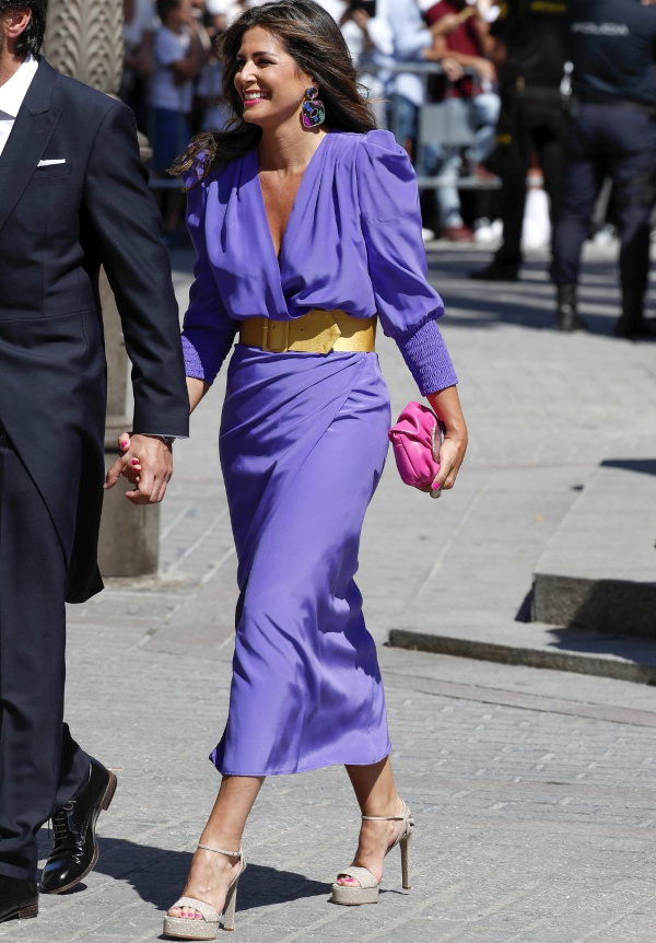 Look mariage robe violette