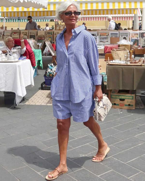 Short et chemise rayée