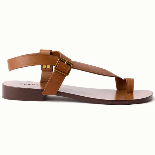 flat sandals in natural leather