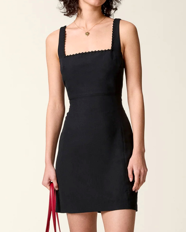 ROBE COURTE  BRETELLES EN PASSEMENTERIE