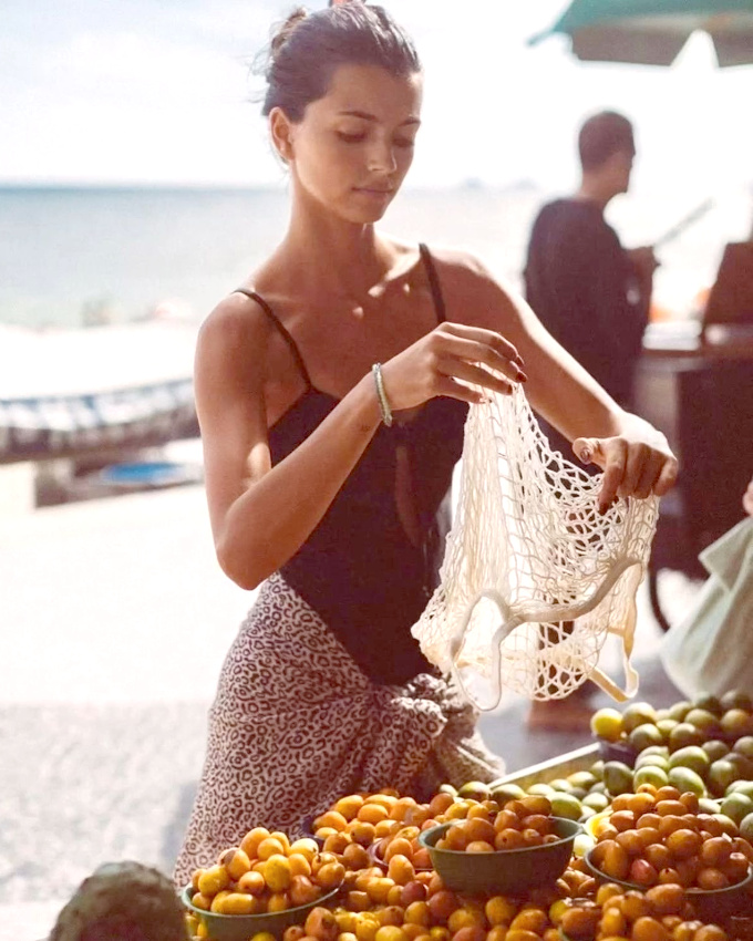 Faire son marché : l'un des petits plaisirs de l'été !