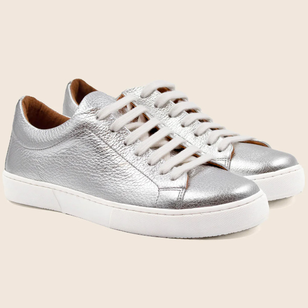 Tennis lacet cuir grainé métallisé argenté