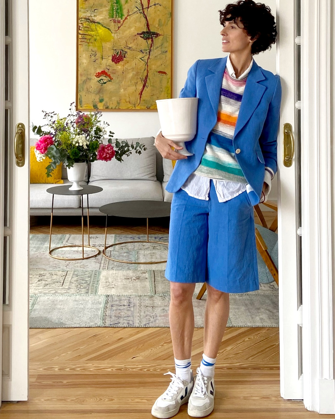 Look androgyne + féminité = le bon mix
