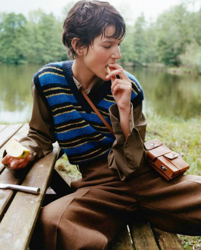 Marron + touches de bleu = le bon mix
