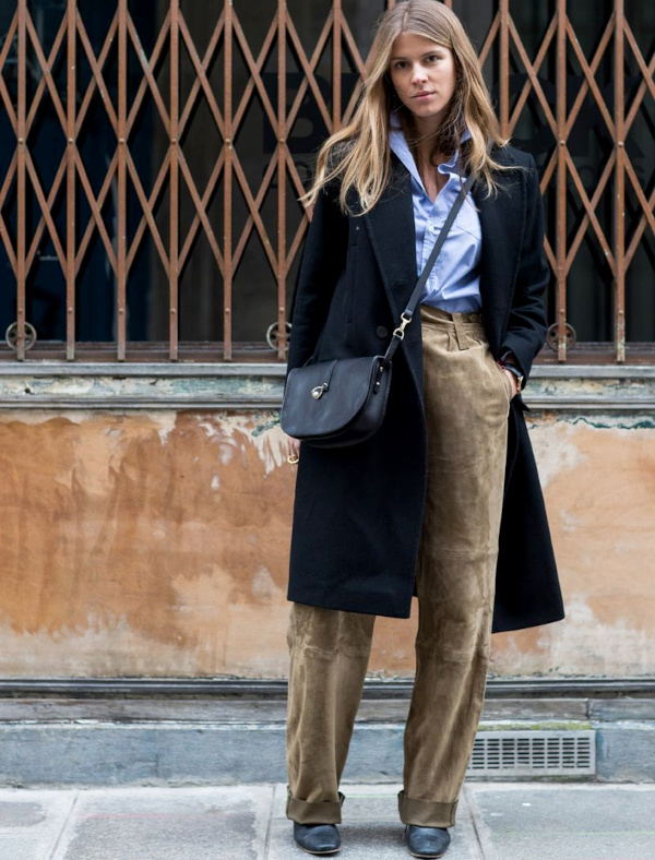 Chemise bleue et pantalon
