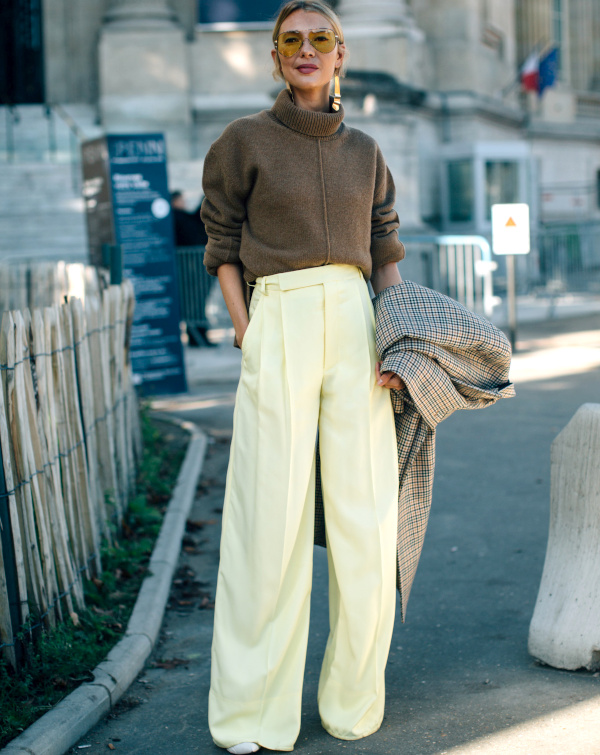 Pull et pantalon large jaune