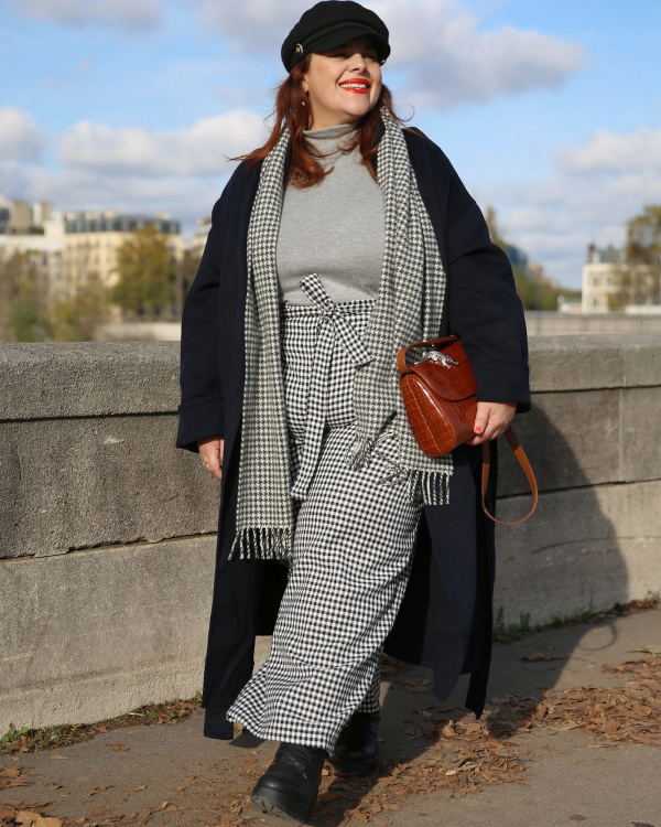 Total look carreaux femme ronde