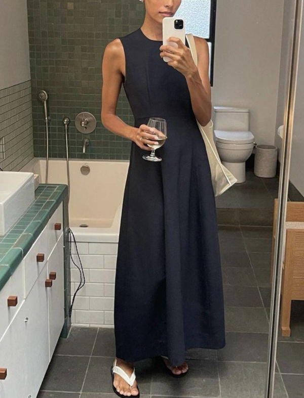 Robe longue bleu marine sans manches