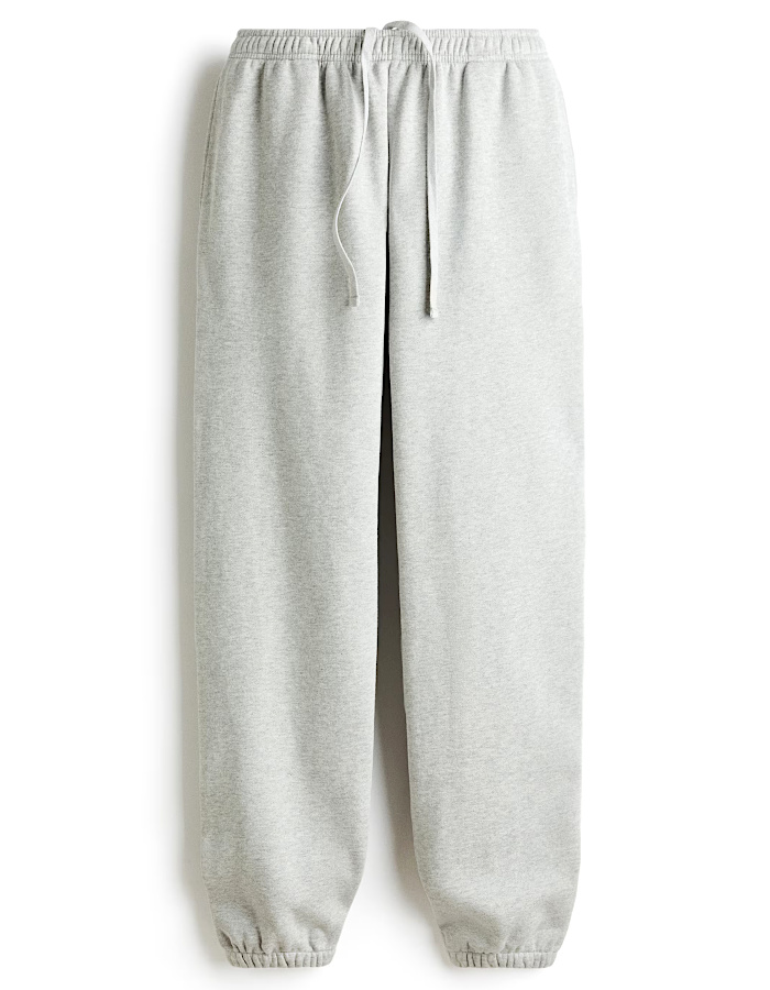Un jogging en molleton gris